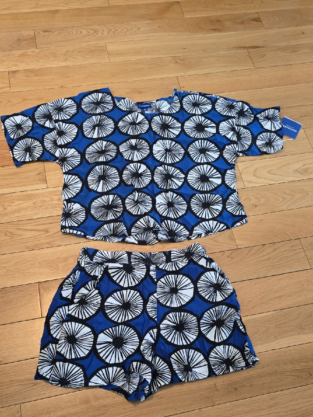 Marimekko Top - Shorts Set